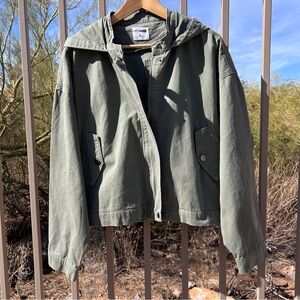 ⬇️Ci Sono NWT Women’s Jacket Size XL Color Olive Crop? (Shown In Pic)